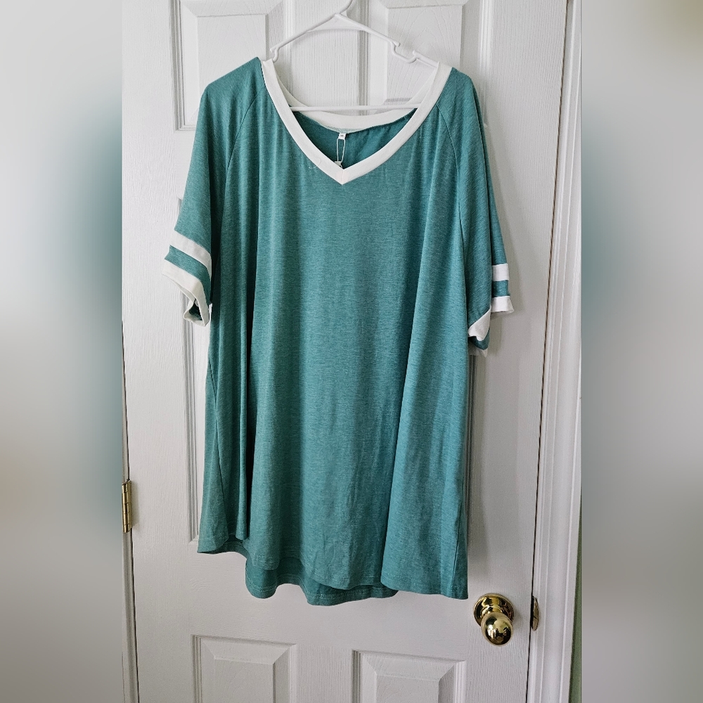 Green top Size 28